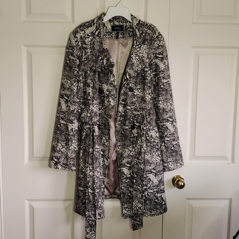 Le Chateau Snakeskin Belted Trench Jacket - XL